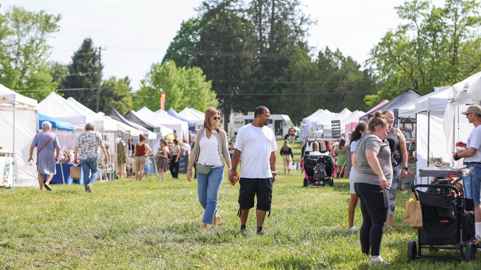 Gray Apple Spring Market