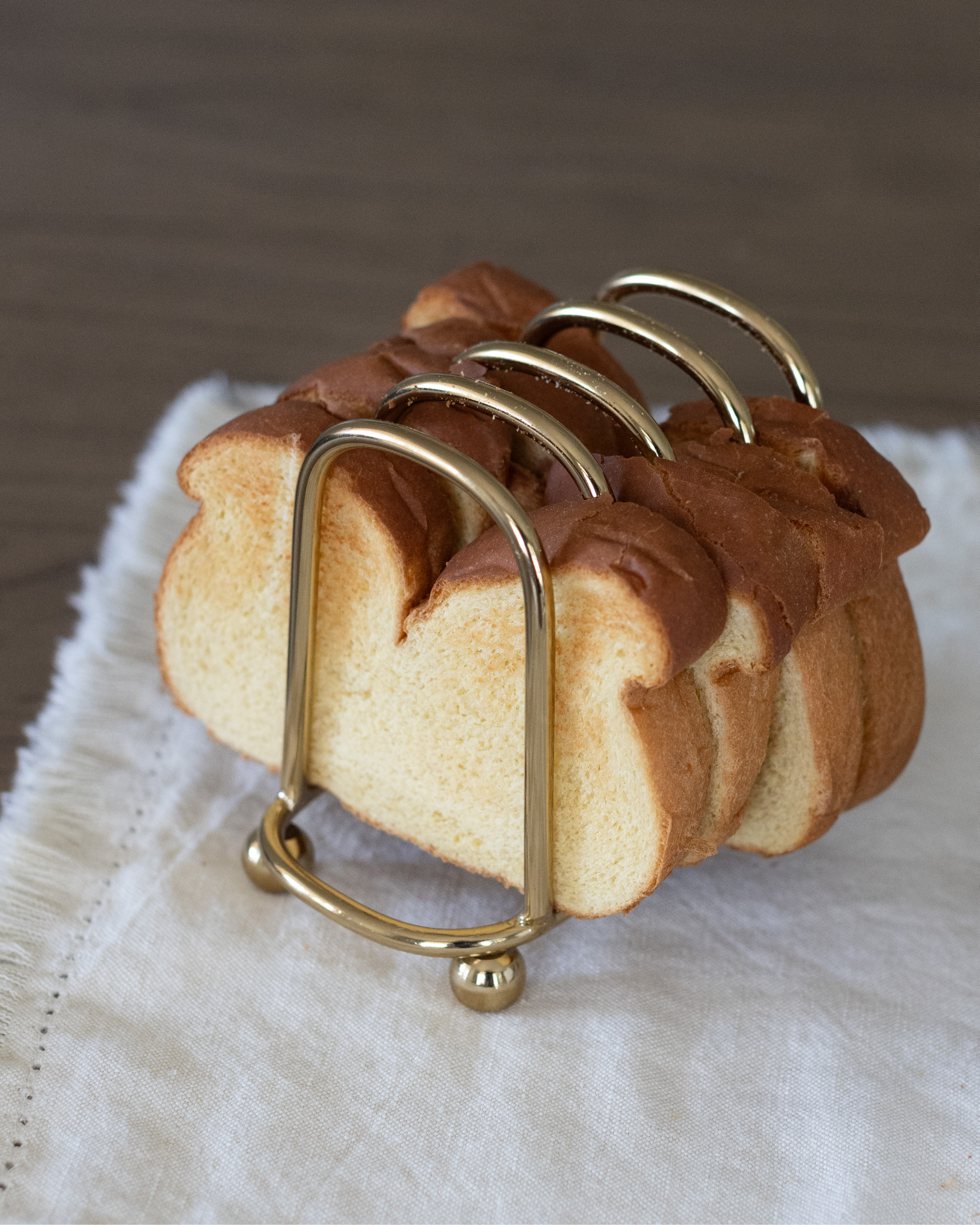 Stainless Steel Toast Rack with 4 Sections &amp; Ball Feet