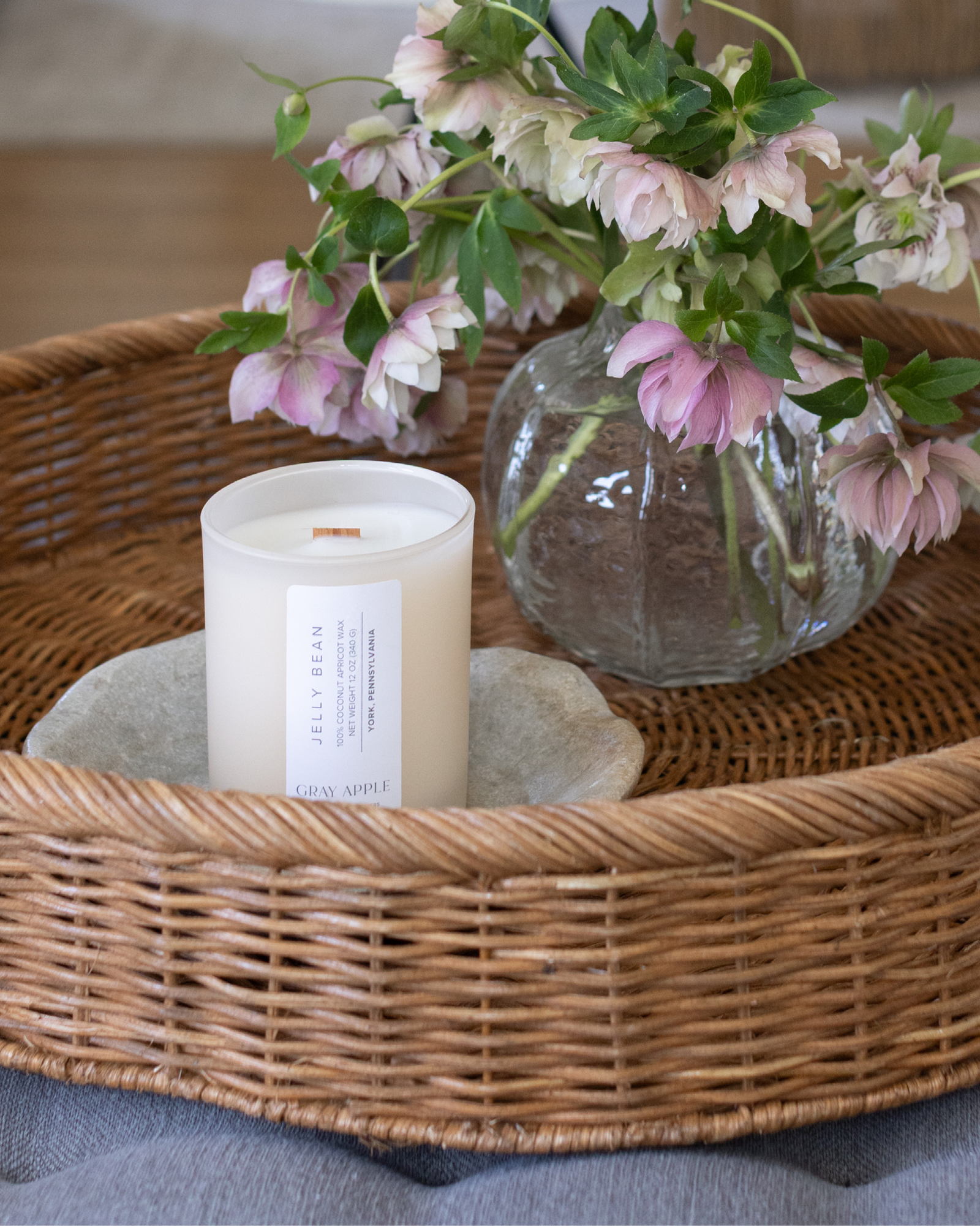 Gray Apple Signature Candle