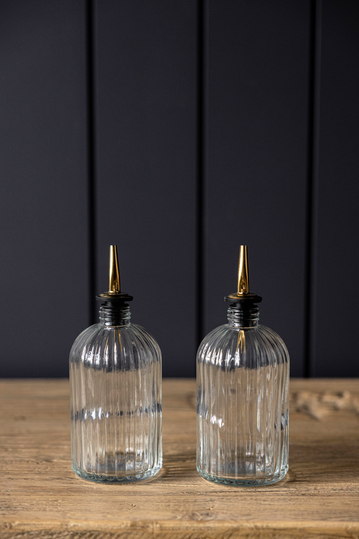 Olive Oil &amp; Vinegar Glass Scallop Fluted Bottle