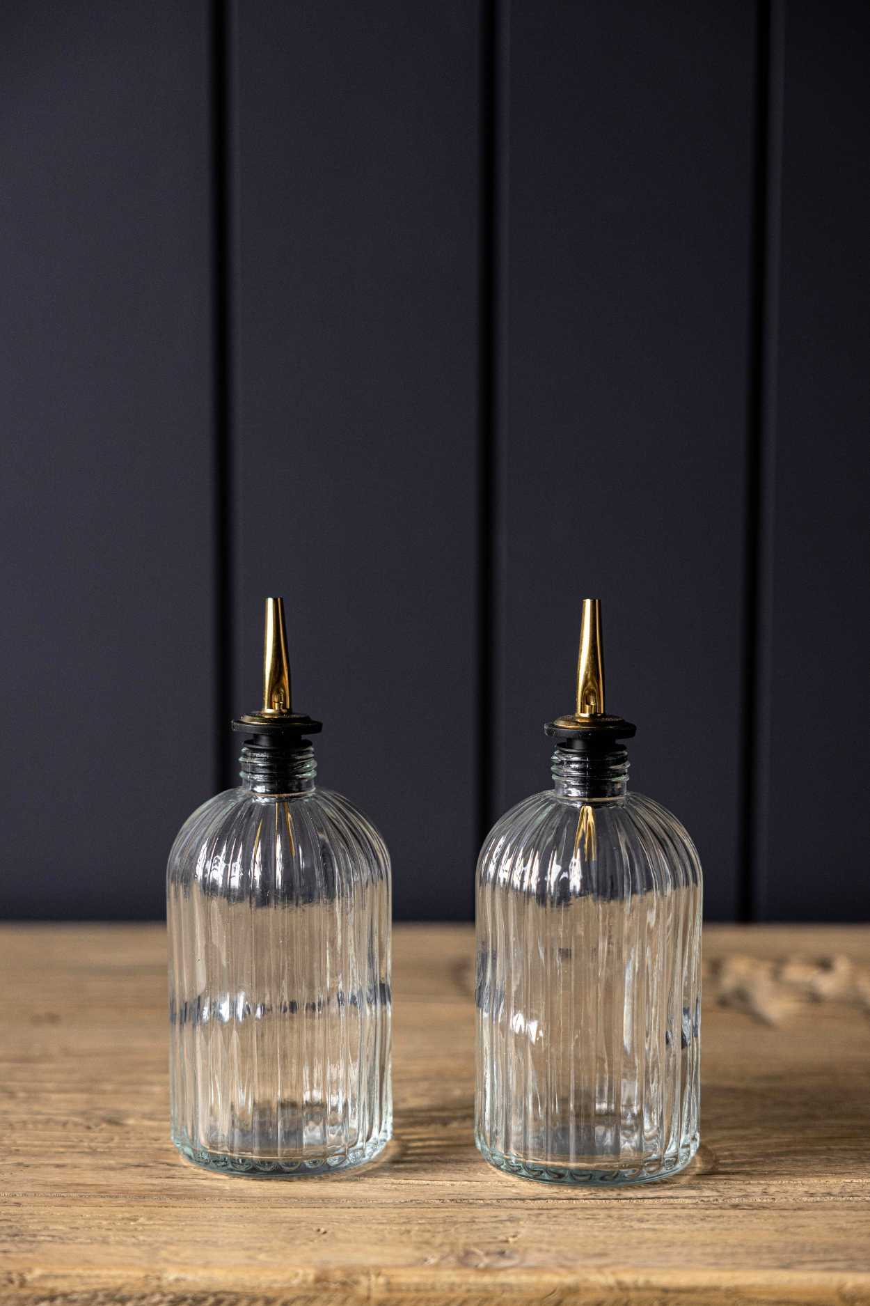 Olive Oil &amp; Vinegar Glass Scallop Fluted Bottle
