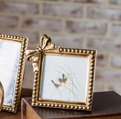 6" Antique Gold Bow Frame