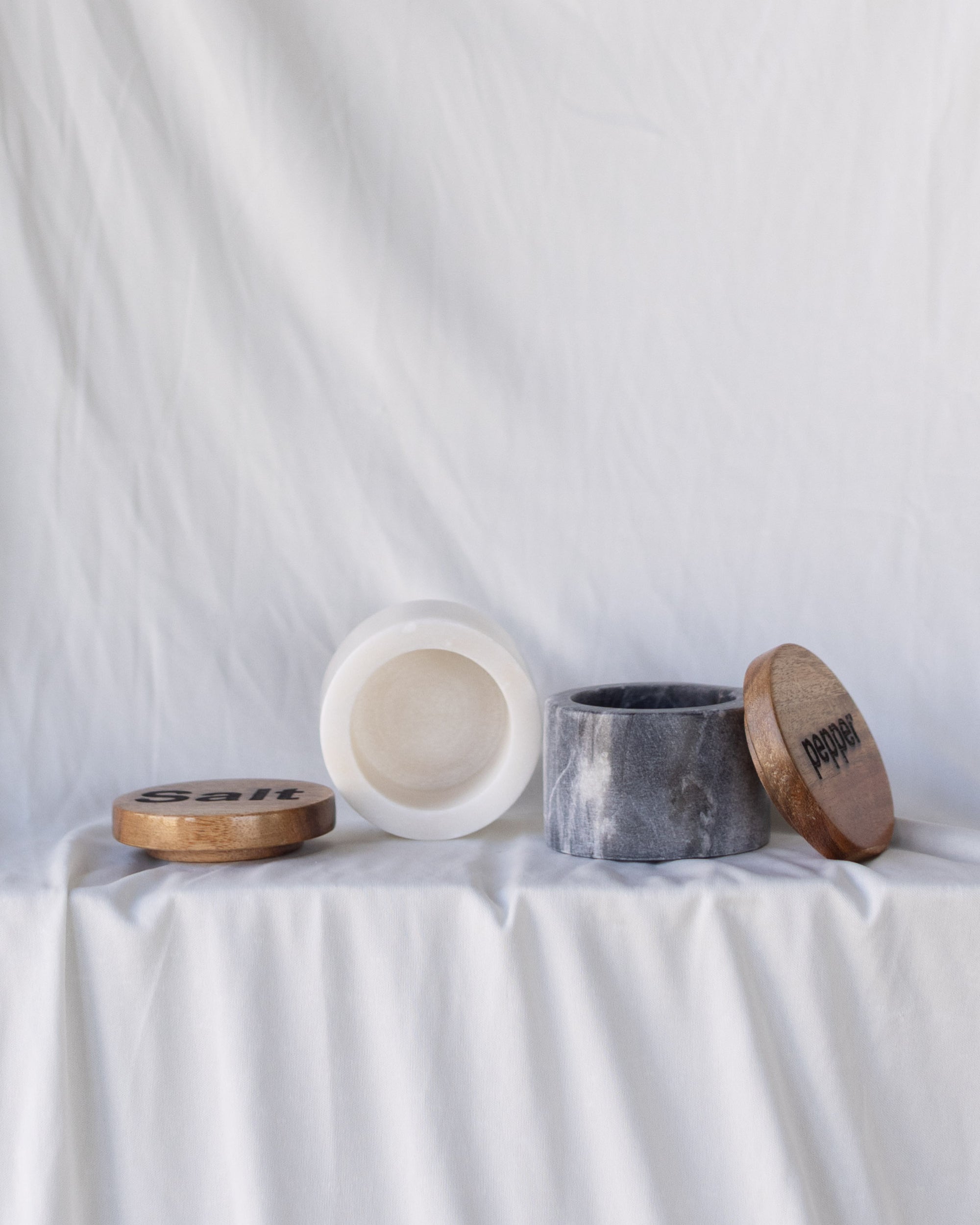SET Marble Salt and Pepper