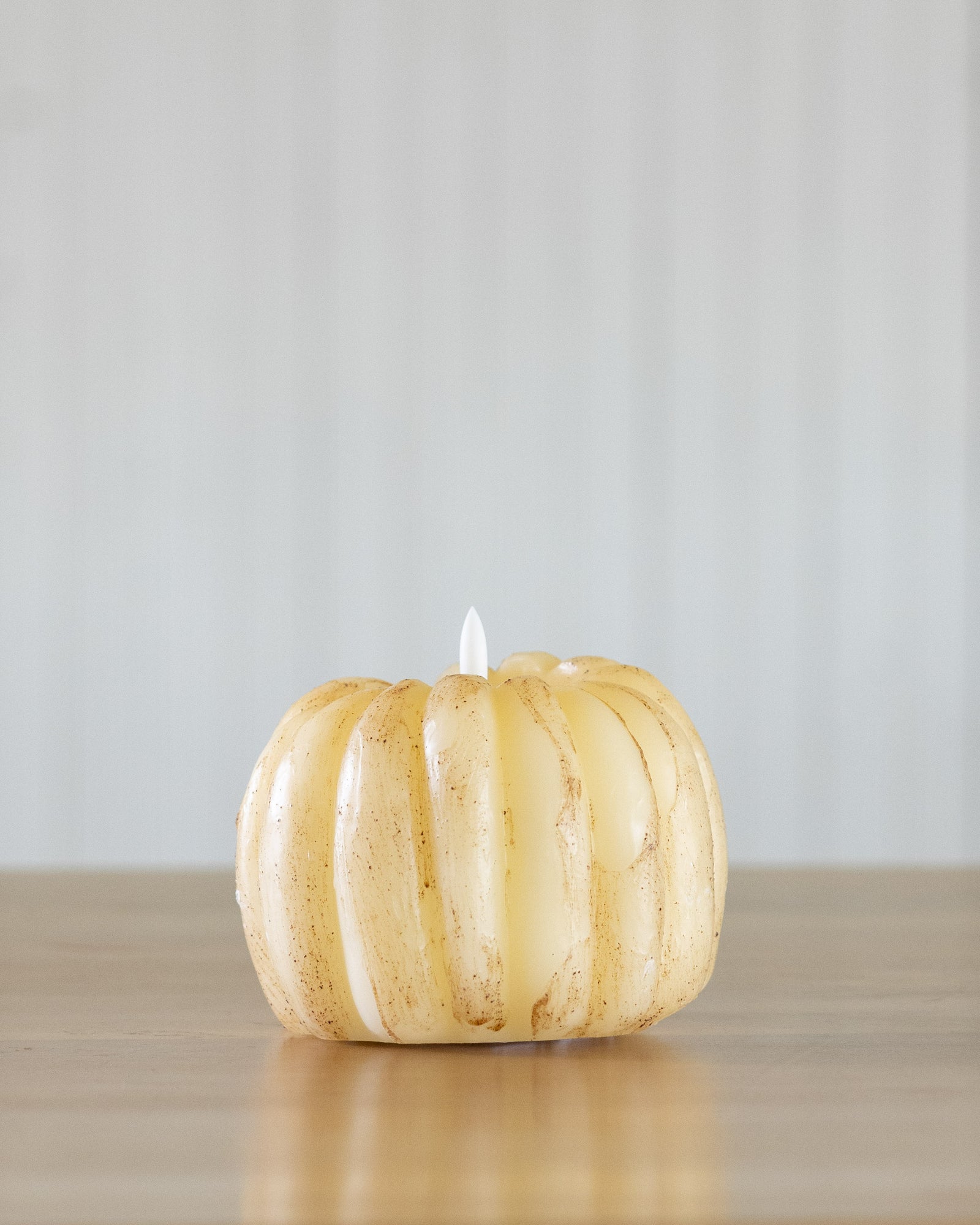 Cream 3D Flame Pumpkin Candle