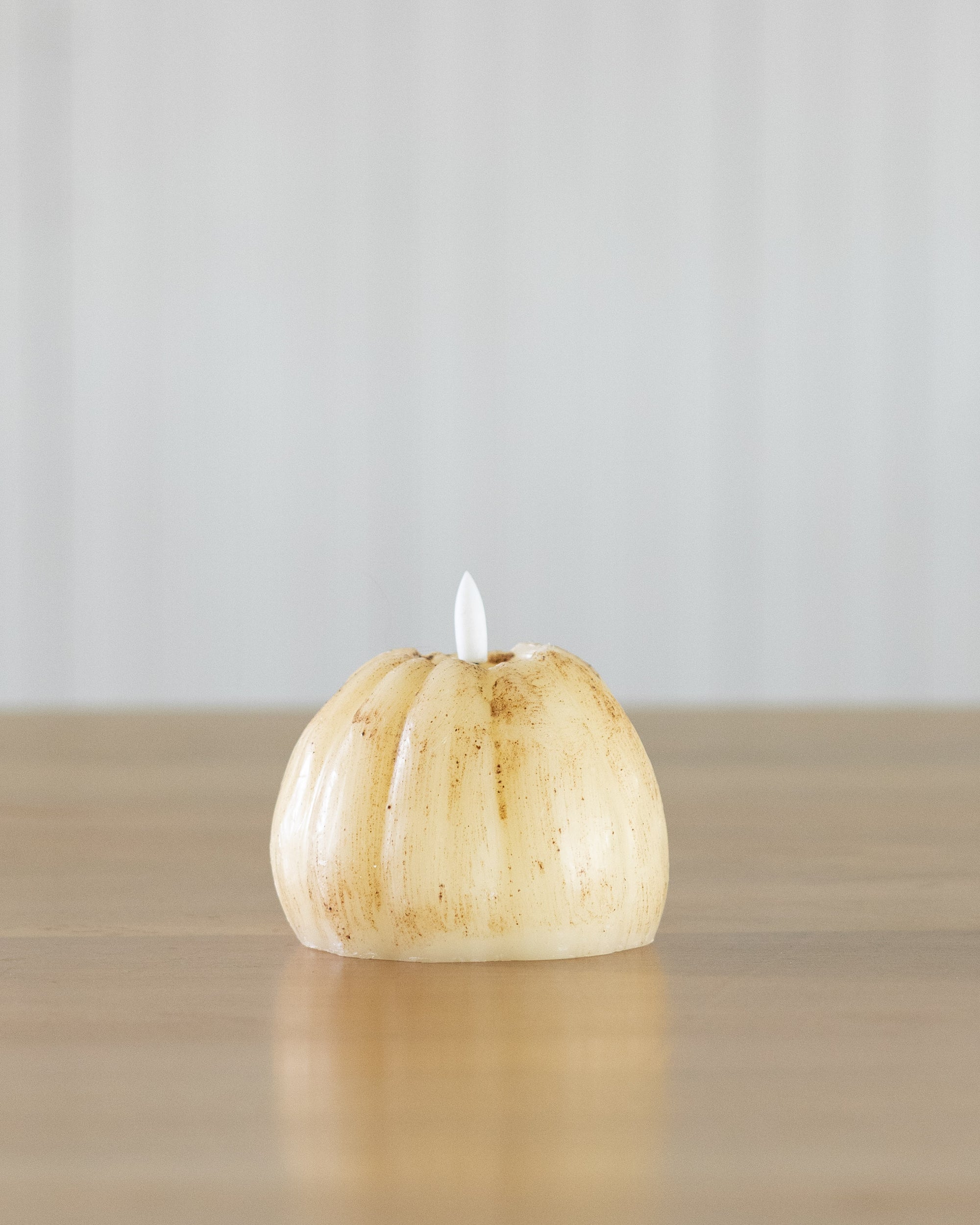 Cream 3D Flame Pumpkin Candle