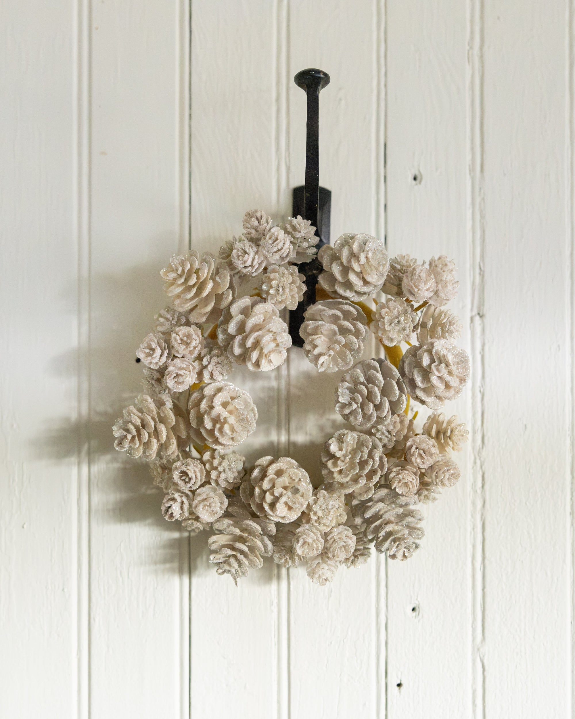 Glittery Ivory Pinecone Candle Ring