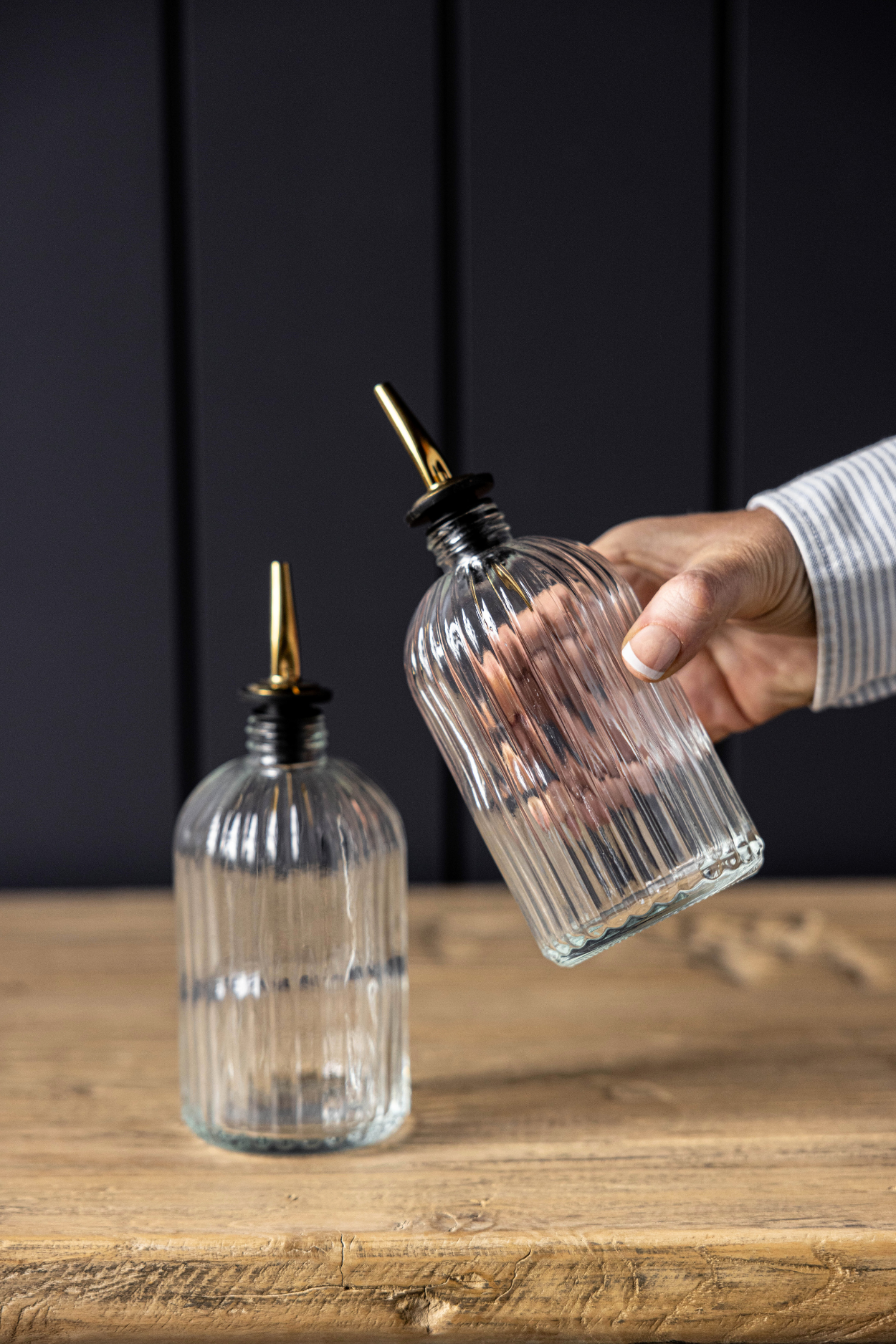 Olive Oil &amp; Vinegar Glass Scallop Fluted Bottle